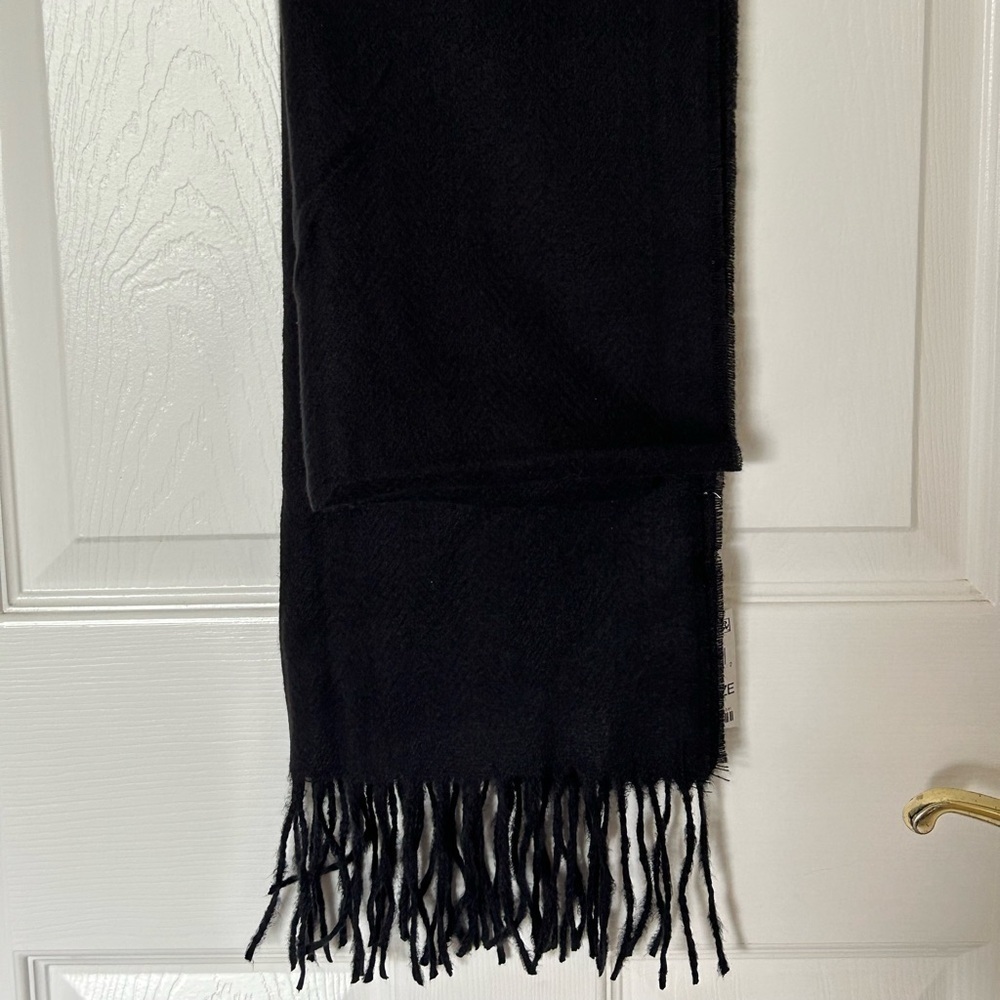 Style & Co Fringe Detail Herringbone Scarf, Black - New with Tags - Picture 4 of 7